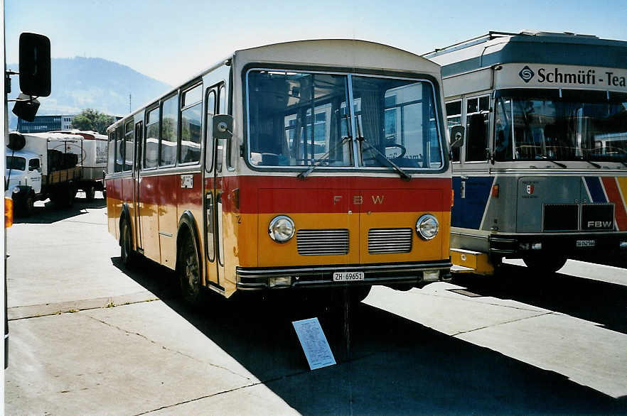 (040'931) - Trb, Oberrieden - Nr. 12/ZH 69'651 - FBW/R&J (ex Ryffel, Uster Nr. 12) am 18. Juni 2000 in Hinwil, AMP