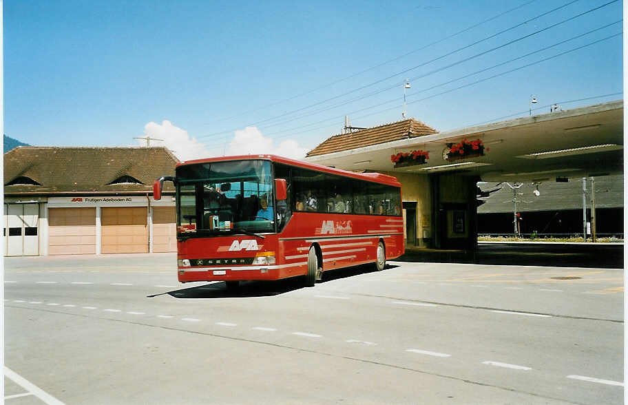 (042'232) - AFA Adelboden - Nr. 11/BE 26'701 - Setra am 21. Juli 2000 beim Bahnhof Frutigen