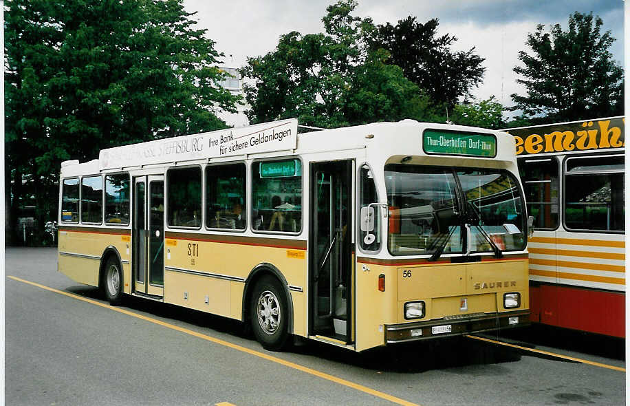 (042'308) - STI Thun - Nr. 56/BE 413'456 - Saurer/R&J am 28. Juli 2000 bei der Schifflndte Thun