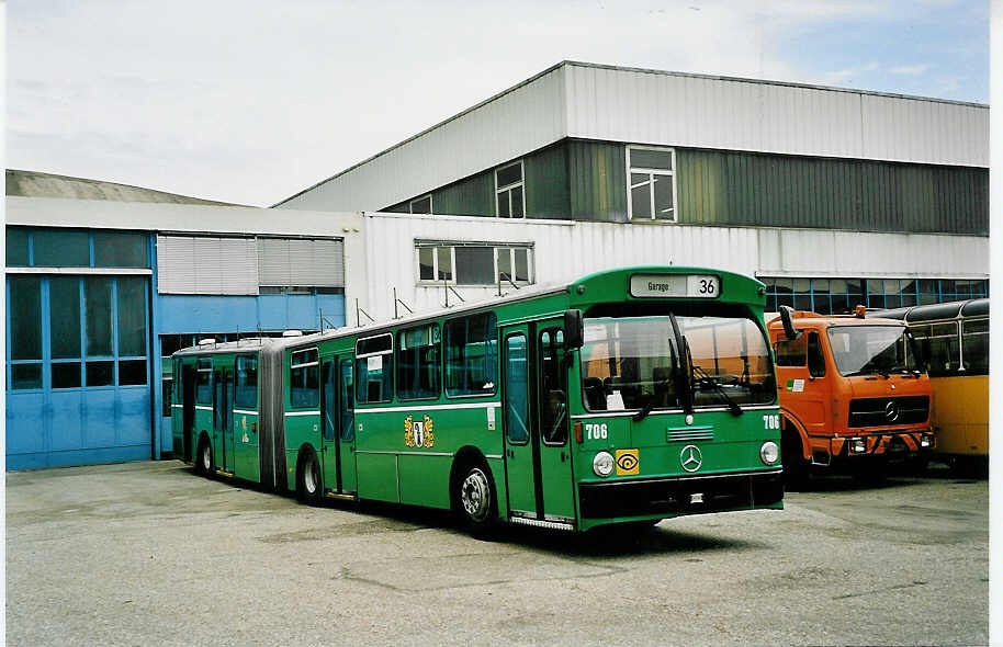 (043'112) - BVB Basel - Nr. 706 - Mercedes am 6. September 2000 in Biel, BTR