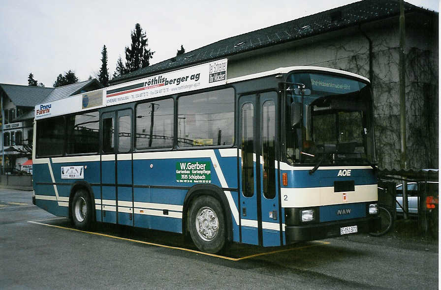 (045'009) - AOE Langnau - Nr. 2/BE 151'372 - NAW/R&J am 22. Februar 2001 beim Bahnhof Langnau