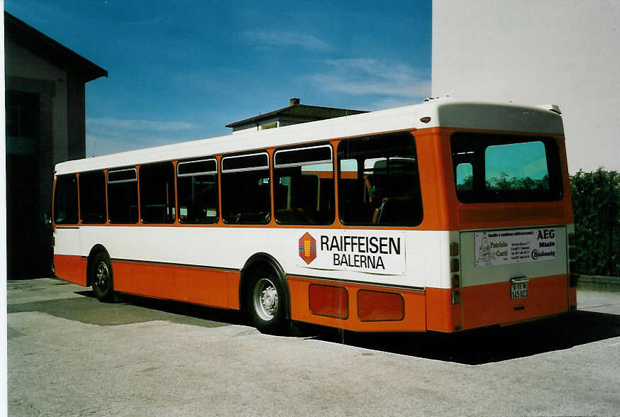 (046'218) - AMSA Chiasso - Nr. 13/TI 145'023 - Saurer/R&J am 24. April 2001 in Chiasso, Garage