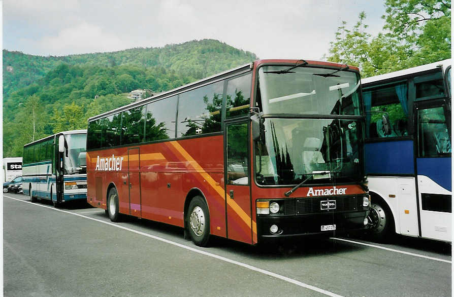 (046'730) - Amacher, Interlaken - BE 457'235 - Van Hool am 21. Mai 2001 in Thun, Seestrasse