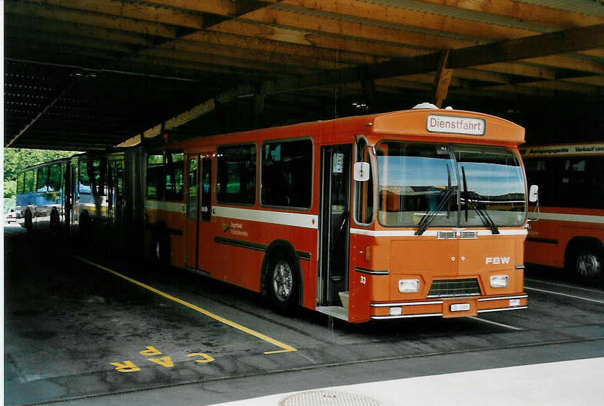 (047'704) - ZVB Zug - Nr. 33/ZG 3383 - FBW/Hess am 10. Juli 2001 in Zug, Garage