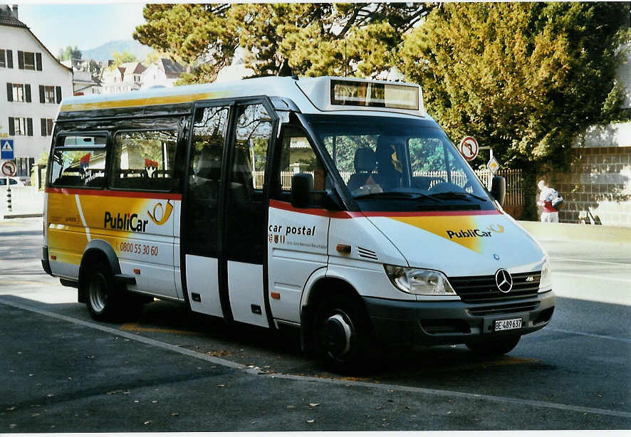 (050'434) - Burri, Moutier - BE 489'637 - Mercedes am 19. Oktober 2001 in Moutier, Place de March