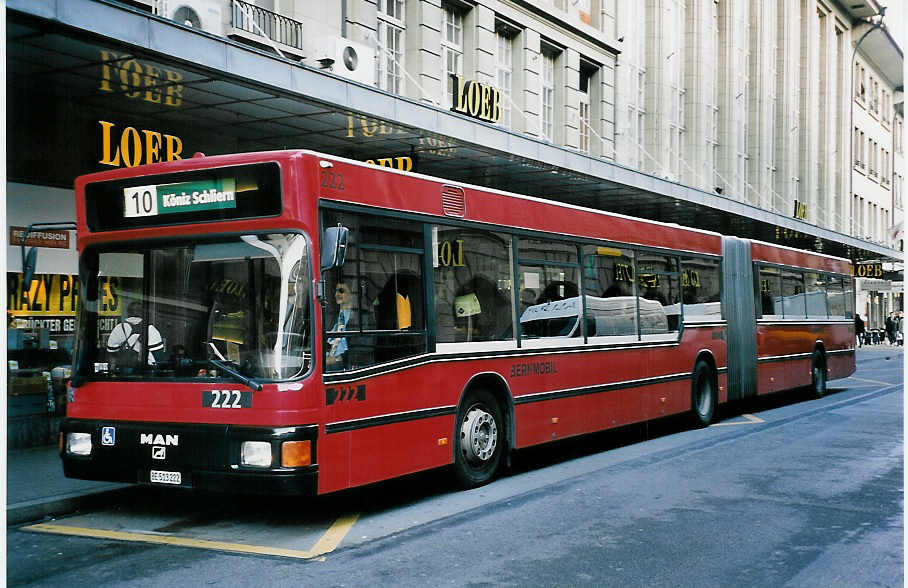 (051'823) - Bernmobil, Bern - Nr. 222/BE 513'222 - MAN am 4. Februar 2002 beim Bahnhof Bern