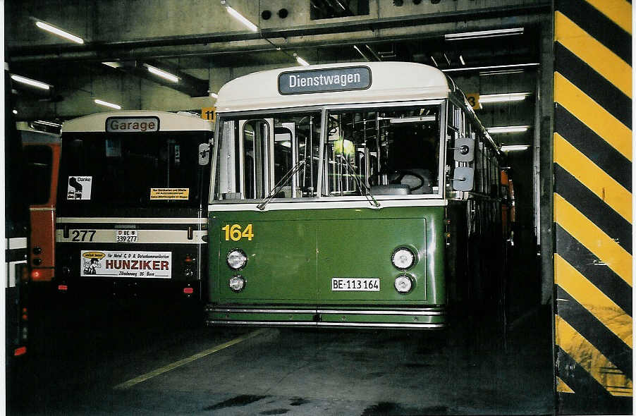 (051'909) - SVB Bern - Nr. 164/BE 113'164 - FBW/R&J am 4. Februar 2002 in Bern, Eigergarage (Enteiser)