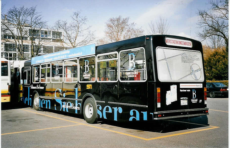 (052'128) - STI Thun - Nr. 27/BE 419'027 - Volvo/R&J (ex SAT Thun Nr. 27) am 18. Februar 2002 bei der Schifflndte Thun