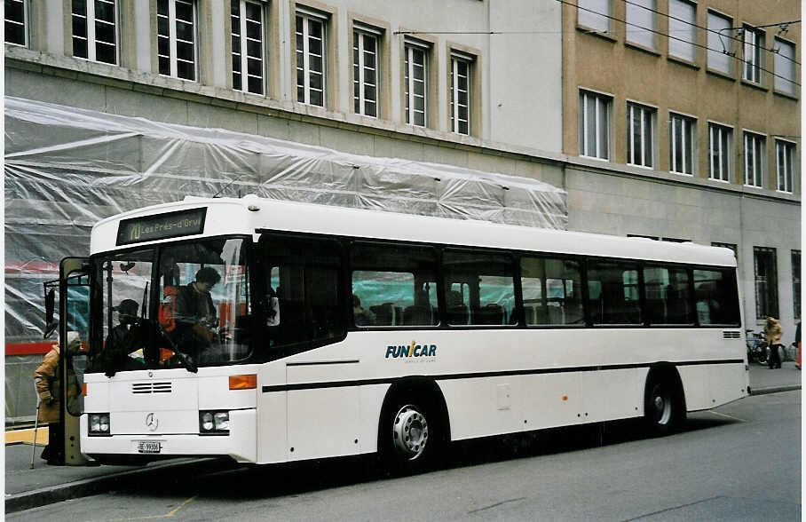 (052'630) - Funi-Car, Biel - Nr. 6/BE 99'306 - Mercedes/R&J (ex P 25'327) am 30. Mrz 2002 beim Bahnhof Biel