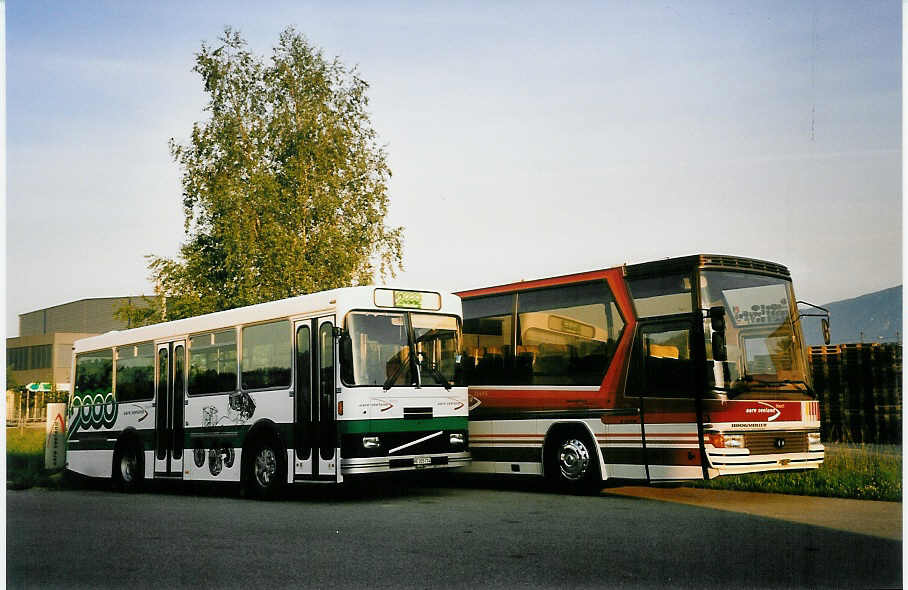 (053'701) - ASm Langenthal - Nr. 17/BE 315'714 - Volvo/Lauber am 15. Juni 2002 in Wangen, Garage