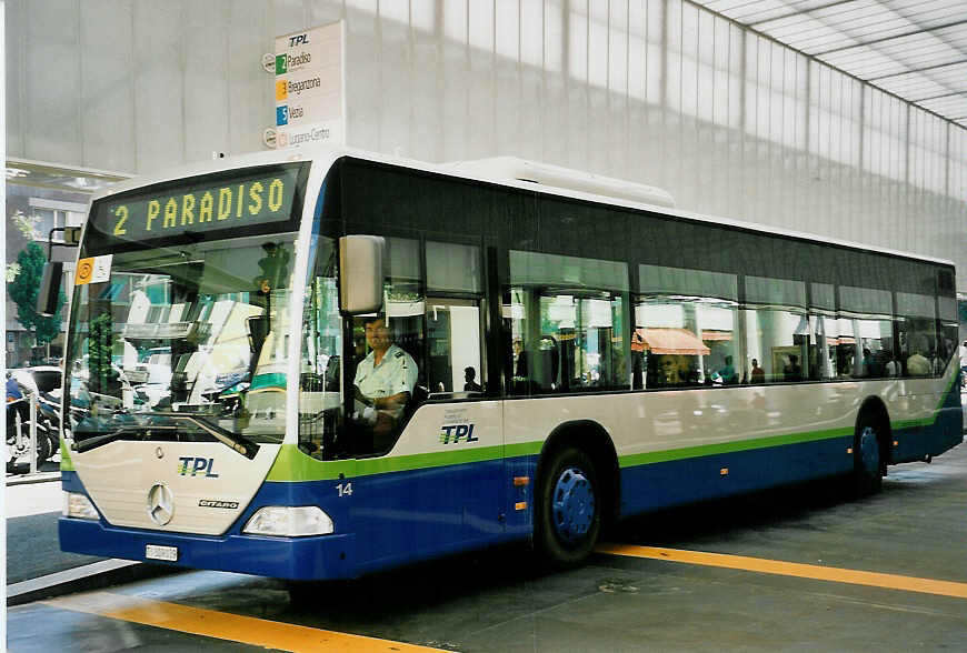 (054'633) - TPL Lugano - Nr. 14/TI 309'039 - Mercedes am 22. Juli 2002 in Lugano, Centro