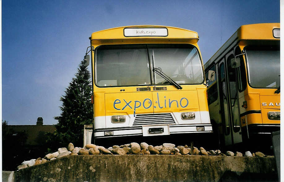 (055'608) - Expo.02, Biel - FBW/Tscher (ex ZVB Zug Nr. 20) am 31. August 2002 in Btzberg, Heiniger