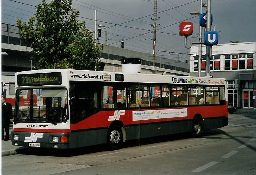 (056'711) - Dr. Richard - Nr. R1433/W 1070 LO - Grf&Stift am 9. Oktober 2002 in Wien, Simmering