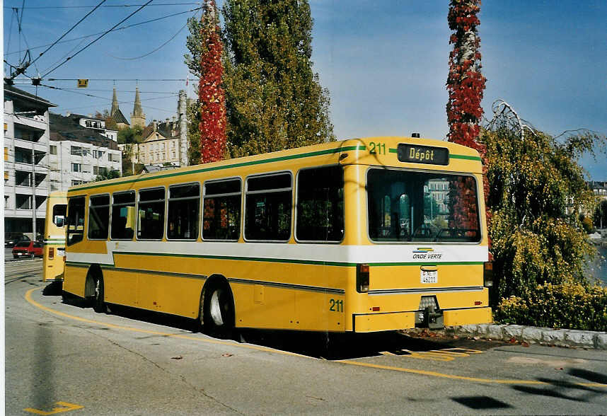 (057'023) - TN Neuchtel - Nr. 211/NE 46'211 - Volvo/Hess am 20. Oktober 2002 in Neuchtel, Dpt