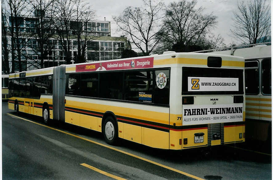 (057'726) - STI Thun - Nr. 71/BE 385'871 - MAN am 24. Dezember 2002 bei der Schifflndte Thun