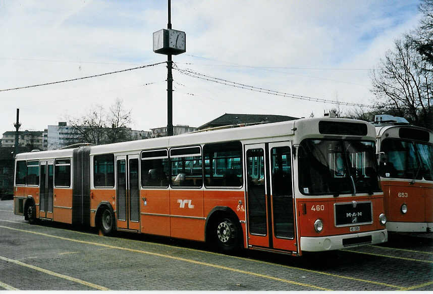 (058'331) - TL Lausanne - Nr. 460/VD 1305 - MAN/Lauber am 1. Januar 2003 in Lausanne, Dpt Borde