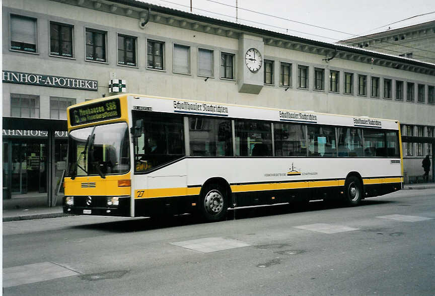 (058'731) - VBSH Schaffhausen - Nr. 27/SH 38'027 - Mercedes am 20. Februar 2003 beim Bahnhof Schaffhausen