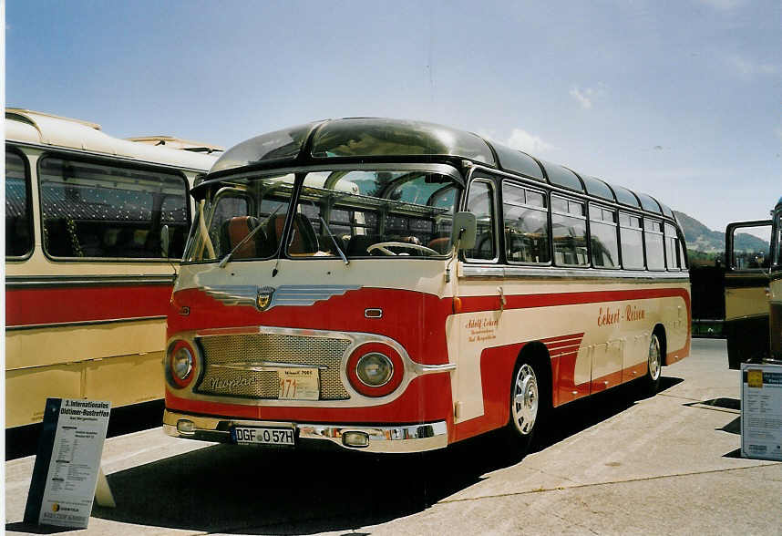 (060'825) - Aus Deutschland: Eckert, Bad Mergentheim - DGF-O 57H - Neoplan am 21. Juni 2003 in Hinwil, AMP