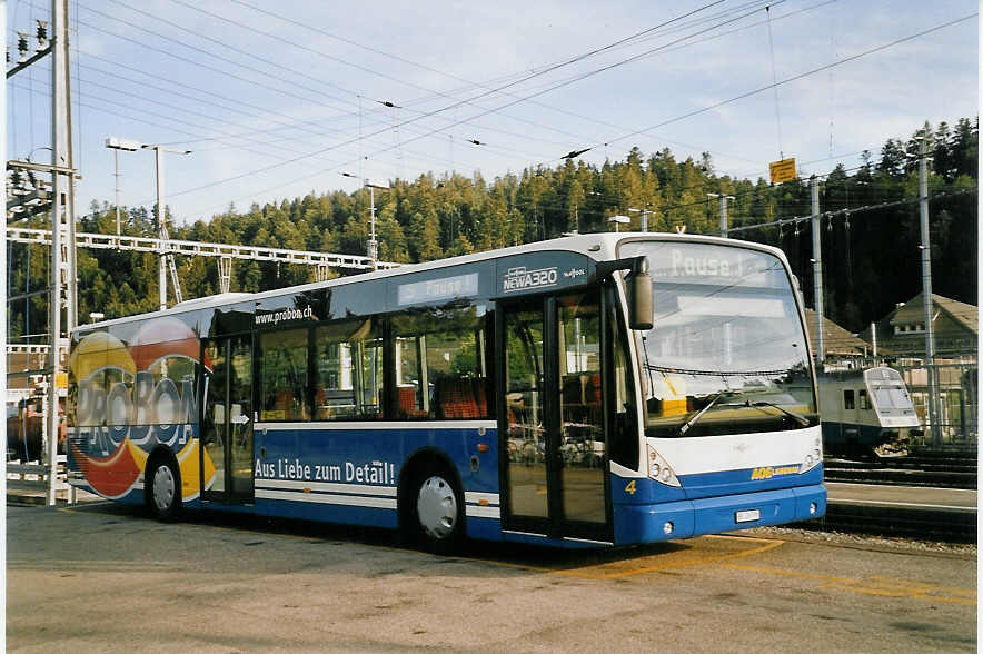 (061'130) - AOE Langnau - Nr. 4/BE 26'795 - Van Hool am 21. Juni 2003 beim Bahnhof Langnau