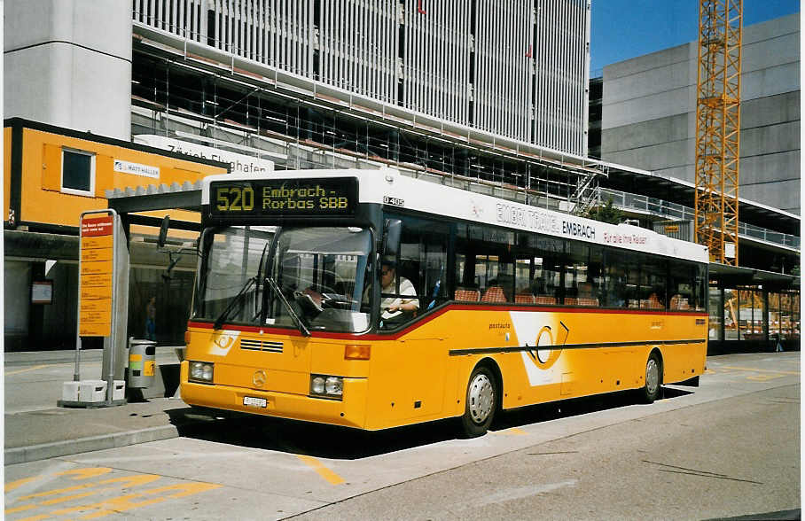 (061'707) - PTT-Regie - P 25'295 - Mercedes am 19. Juli 2003 in Zrich, Flughafen