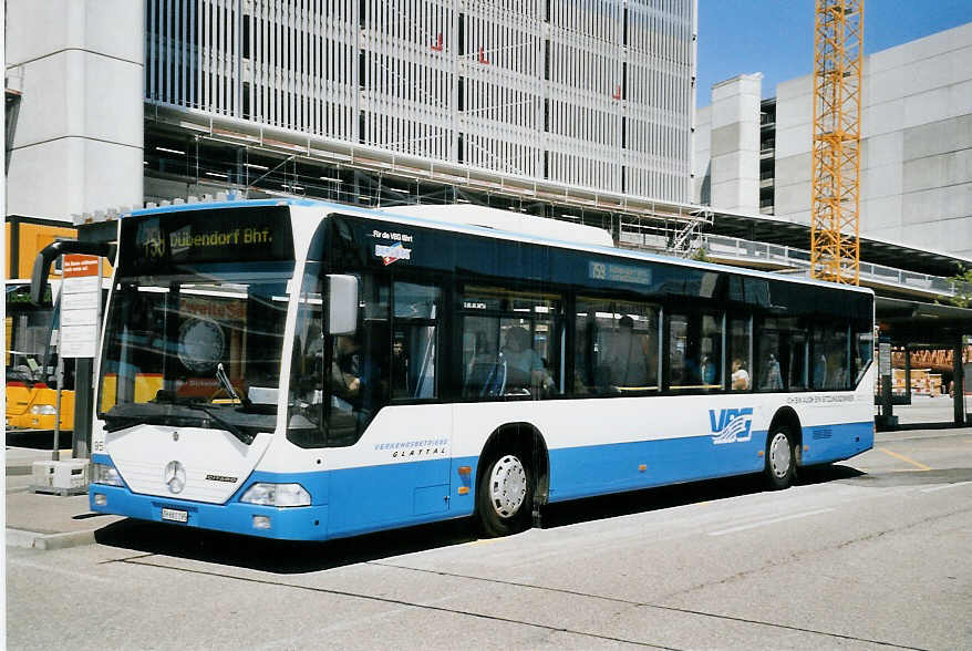 (061'713) - Welti-Furrer, Zrich - Nr. 95/ZH 661'195 - Mercedes am 19. Juli 2003 in Zrich, Flughafen