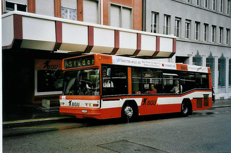 (062'834) - BGU Grenchen - Nr. 6/SO 66'578 - Neoplan am 30. August 2003 in Grenchen, Postplatz