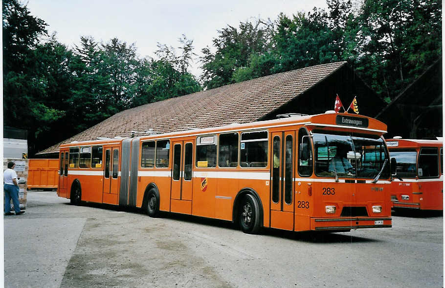 (063'307) - SVB Bern (TVB) - Nr. 283/BE 339'283 - FBW/Hess-Gangloff am 7. September 2003 in Oberburg, Ziegelgut