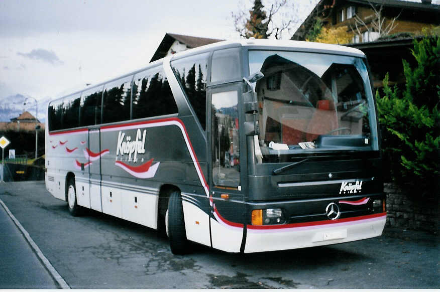 (064'424) - Knpfel, Dinhard - ZH 383'323 - Mercedes am 23. November 2003 in Einigen, Motel