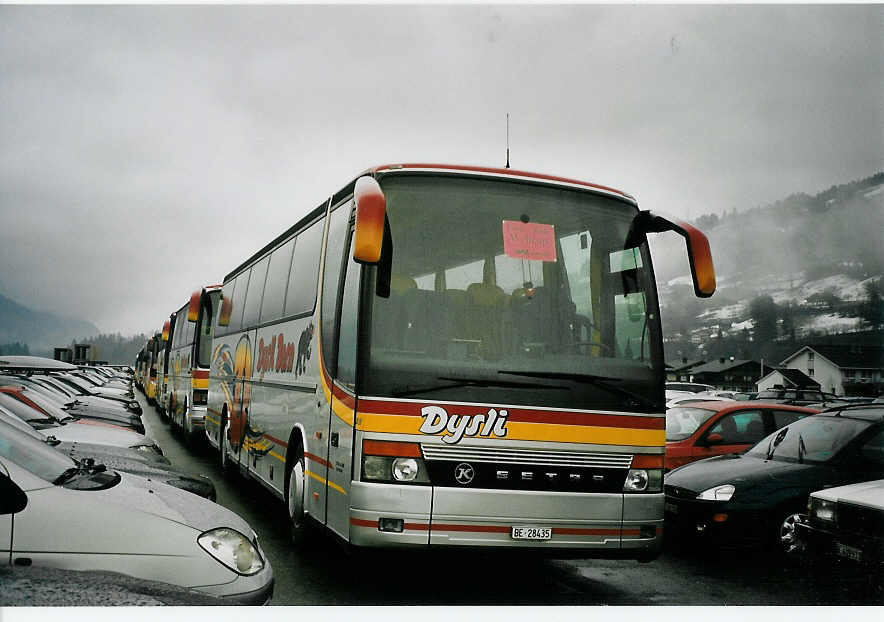 (065'231) - Dysli, Bern - Nr. 22/BE 28'435 - Setra am 7. Februar 2004 in Frutigen, Flugplatz