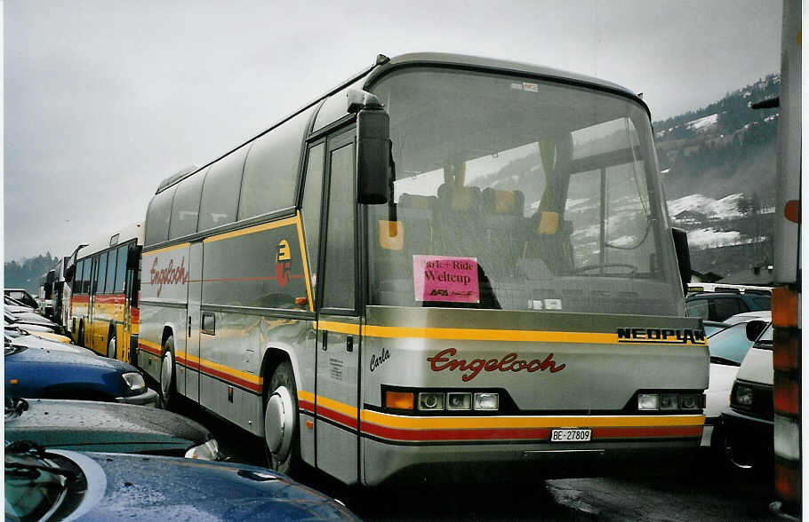 (065'235) - Engeloch, Riggisberg - BE 27'809 - Neoplan am 7. Februar 2004 in Frutigen, Flugplatz