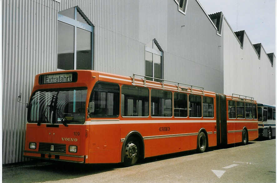 (066'811) - RVBW Wettingen - Nr. 109 - Volvo/R&J am 21. April 2004 in Biel, BTR