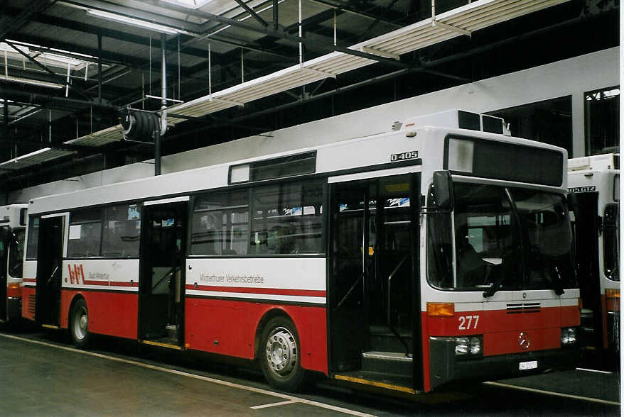 (067'030) - WV Winterthur - Nr. 277/ZH 128'277 - Mercedes (ex VBZ Zrich Nr. 608) am 24. April 2004 in Winterthur, Depot Grzefeld