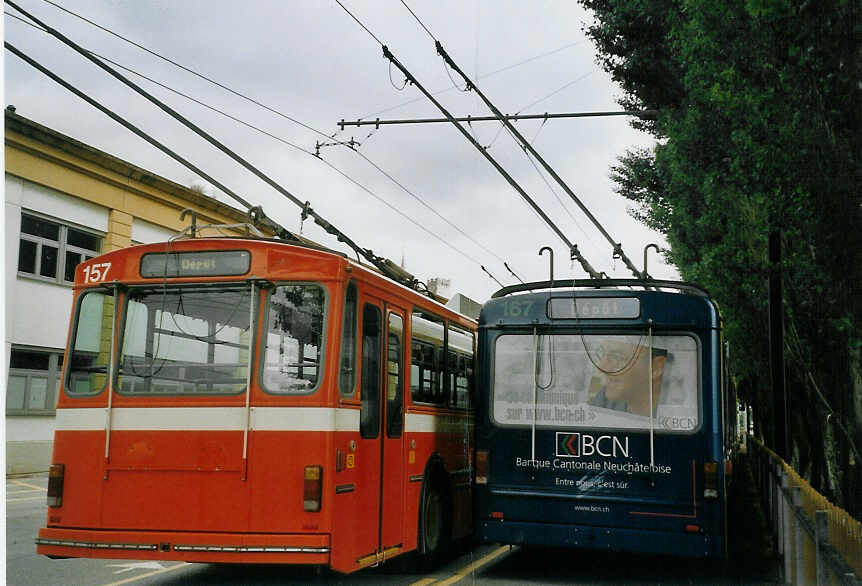 (067'707) - TN Neuchtel - Nr. 157 - FBW/Hess Gelenktrolleybus (ex Nr. 57) + Nr. 167 - FBW/Hess Gelenktrolleybus am 22. Mai 2004 in Neuchtel, Dpt