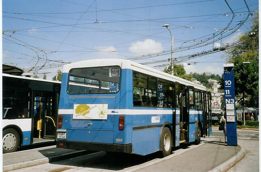 (067'721) - Bucheli, Kriens - Nr. 4/LU 15'746 - NAW/FHS am 23. Mai 2004 beim Bahnhof Luzern