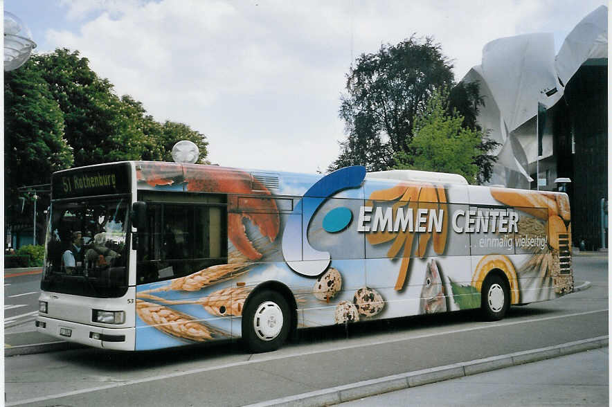 (067'806) - AAGR Rothenburg - Nr. 53/LU 15'049 - Iveco am 23. Mai 2004 beim Bahnhof Luzern