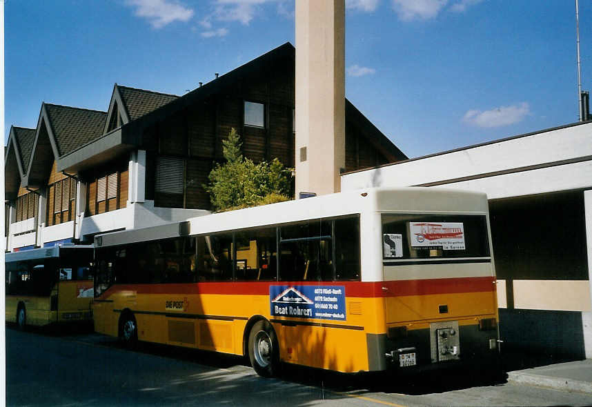 (068'012) - Dillier, Sarnen - Nr. 2/OW 10'166 - MAN am 23. Mai 2004 beim Bahnhof Sarnen