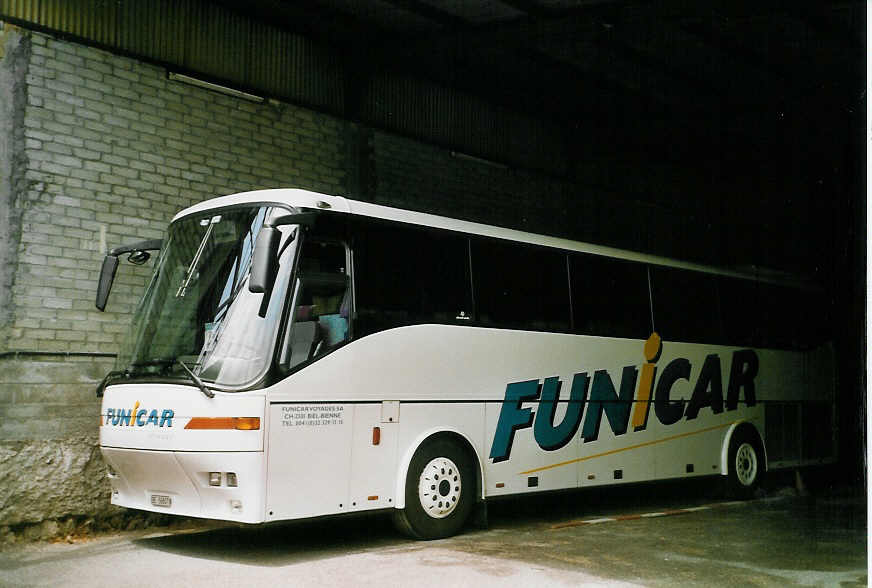 (068'936) - Funi-Car, Biel - Nr. 7/BE 56'807 - Bova am 7. Juli 2004 in Biel, Garage