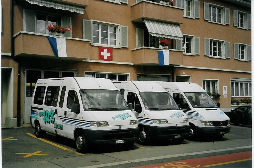 (070'202) - Hess E., Luzern - Nr. 1/LU 90'409 + Nr. 2/LU 186'986 - Fiat + LU 90'336 - Mercedes am 21. August 2004 in Luzern, Garage