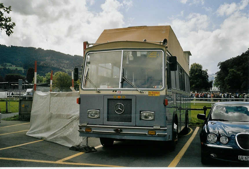 (070'210) - ??? - Mercedes am 21. August 2004 in Luzern, Allmend