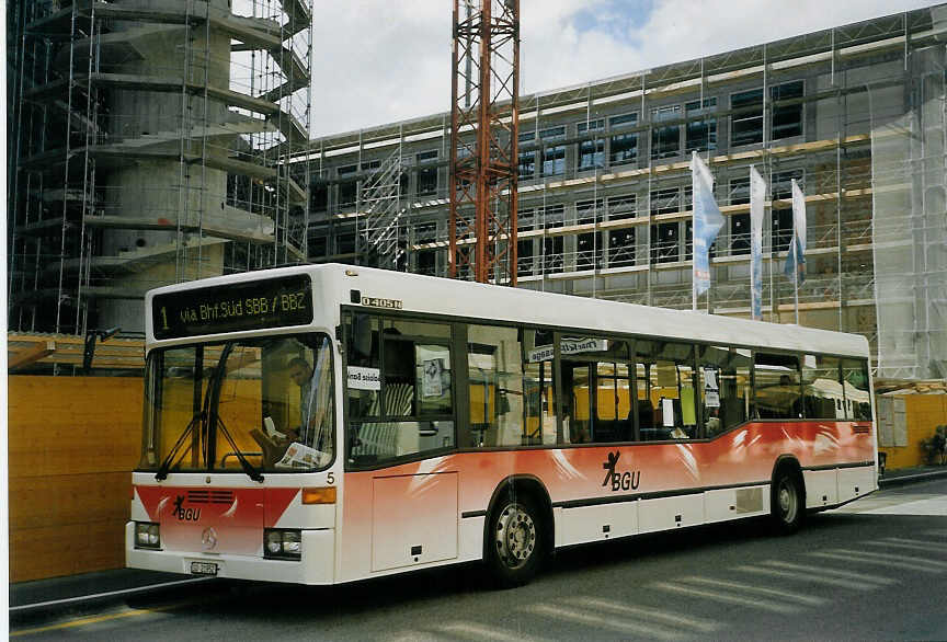 (070'529) - BGU Grenchen - Nr. 5/SO 21'952 - Mercedes am 28. August 2004 in Grenchen, Postplatz