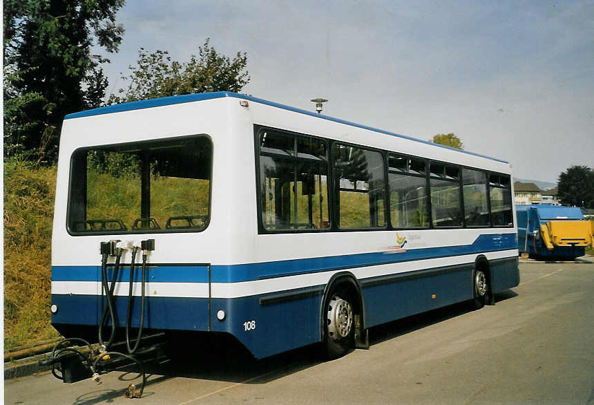 (070'833) - ZVB Zug - Nr. 108/ZG 82'548 - Lanz+Marti/Hess Personenanhnger am 11. September 2004 in Zug, Garage