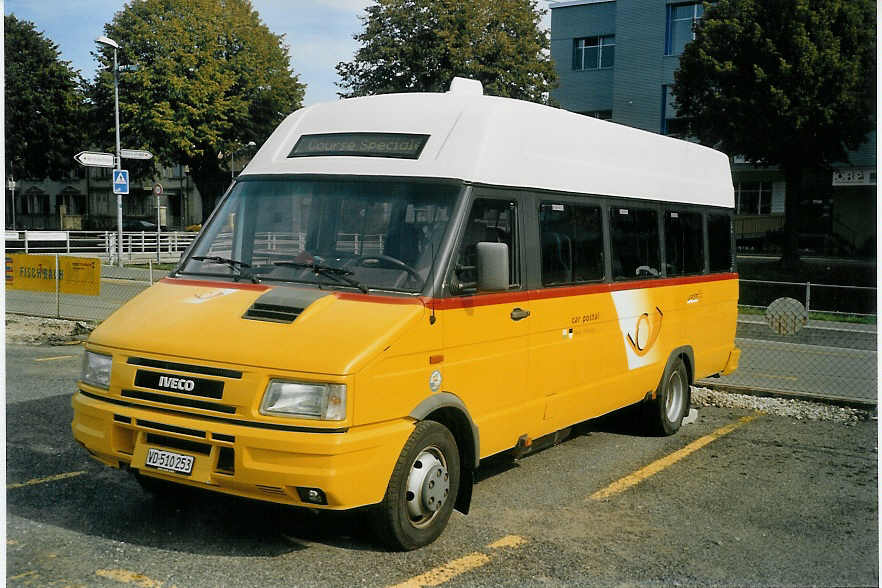 (071'413) - CarPostal Vaud-Fribourg - VD 510'253 - Iveco (ex P 23'100) am 3. Oktober 2004 in Yverdon, Garage