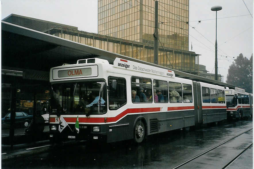 (071'914) - VBSG St. Gallen - Nr. 232/SG 198'232 - NAW/Hess am 11. Oktober 2004 beim Bahnhof St. Gallen