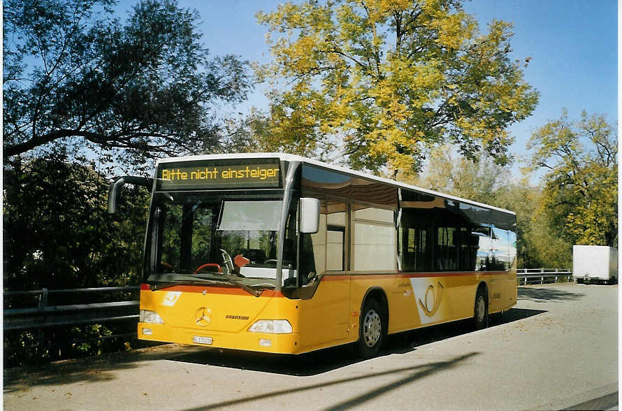 (072'310) - PostAuto Nordwestschweiz - BL 170'216 - Mercedes (ex P 25'251) am 24. Oktober 2004 in Laufen, Garage