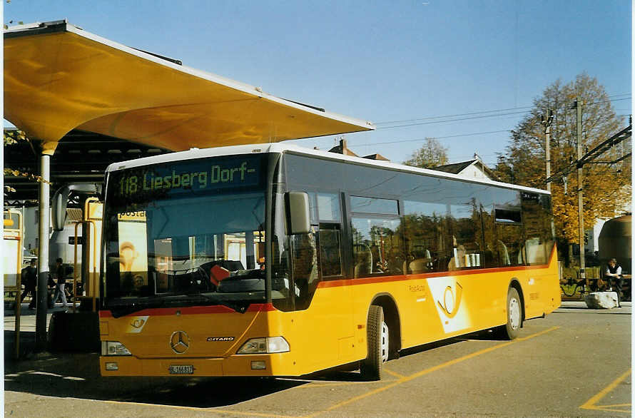 (072'315) - PostAuto Nordwestschweiz - BL 166'817 - Mercedes am 24. Oktober 2004 beim Bahnhof Laufen