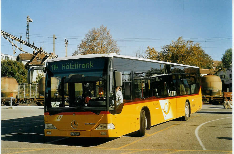 (072'316) - PostAuto Nordwestschweiz - BL 159'554 - Mercedes am 24. Oktober 2004 beim Bahnhof Laufen