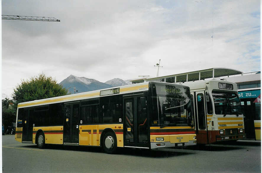 (07'313) - STI Thun - Nr. 77/BE 274'177 - MAN am 27. September 2004 bei der Schifflndte Thun