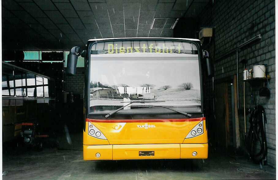 (073'235) - Burri, Teuffenthal - Van Hool am 18. Dezember 2004 in Teuffenthal, Garage