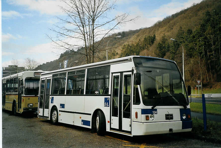 (073'635) - TL Lausanne - Nr. 124 - Van Hool am 3. Januar 2005 in Biel, BTR