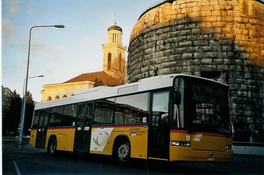 (073'725) - Steiner, Messen - SO 20'130 - Volvo/Hess am 3. Januar 2005 in Solothurn, Amthausplatz